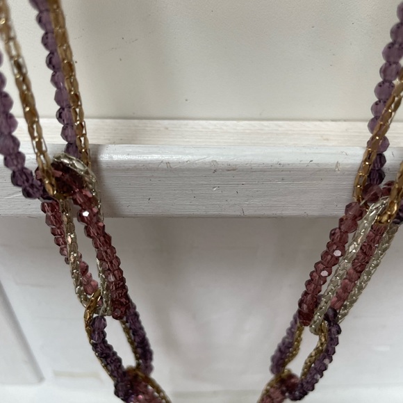 Pretty necklace with colors of amethyst, goals and silver. - Picture 2 of 4